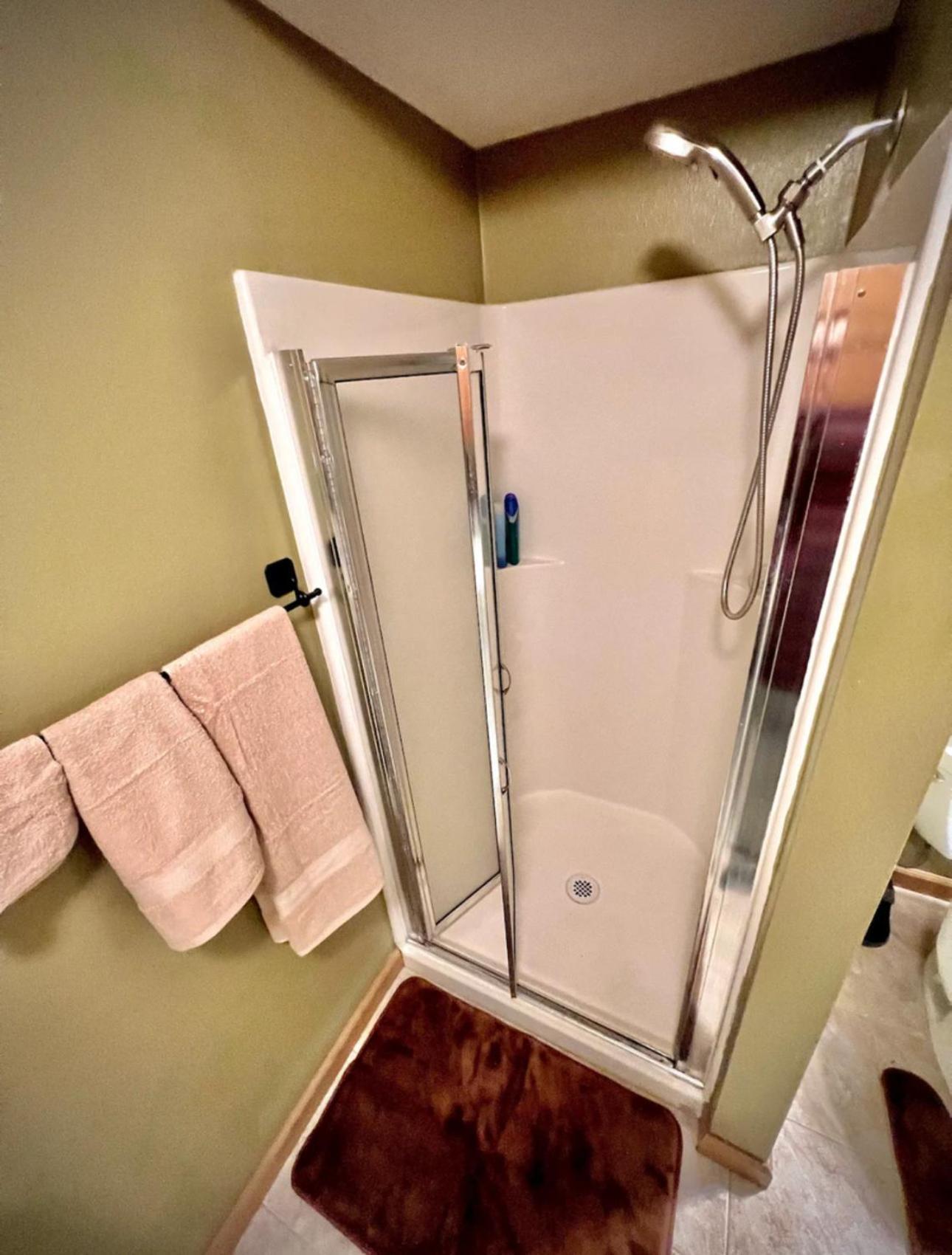 Private Level Of The House With Spa Gresham Ngoại thất bức ảnh
